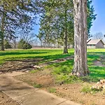 The Cozy Cottage With Lake Taneycomo Access!