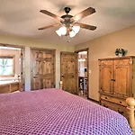 Refined Resort Residence Near Silver Dollar City!