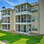 Branson Condo Pool Access, Near Table Rock Lake!