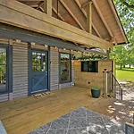 Updated Branson Cabin On Indian Point With Deck!