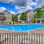 Branson Condo Pool Access, Near Table Rock Lake!