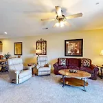 Thousand Hills Condo