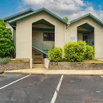 2 Bed Condo-The Greens At Thousand Hills-Coffee Bar