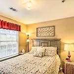 Branson Condo With Balcony, Near Silver Dollar City!