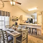 Branson Condo With Balcony, Near Silver Dollar City!