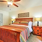Gorgeous Condo With Resort Pool Near Branson Strip!