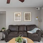 Hadley\'S Place At Pointe Royale, Pristine 2 Bed 2 Bath Condo