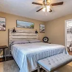 Cozy 3-Bedroom Condo Near Branson