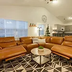 3Br Condo With Recliners - Central Location - Free Tickets Included - Fc39-2