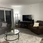 Luxury Modern Condo By The Lake - Breezy Escape