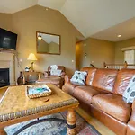 4Br Walk-In - Foosball Table - Hot Tub - Fire Pit - Free Tickets Included - Dv166