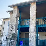 The Bluffs Lakeview