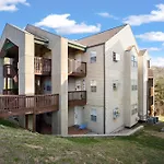 Walk-In, No Stairs Condo, Pets Welcome, 4 Mins To Silver Dollar City, 14 Mins To Ball Park Of America, Amazing Ozark Mountian Views