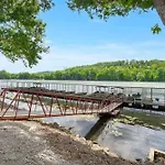 Lakeshore Living