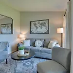Branson Pointe Royale Resort Condo With Amenities!