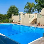 Waterview Oasis