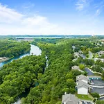 Bluffs Oasis Condo