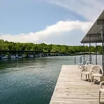 Indian Point Villa#7 At Tribesman Resort On Table Rock Lake Near Silver Dollar City, Branson