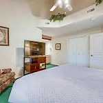 Branson Condo With Golf Course Views Walk To Strip!