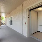 Elevator Access - Walk-In Shower - Close To 76 Strip - Free Tickets Included - Rl8-11B