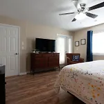 2Br Walk-In Condo - Near The 76 Strip - 2 Pools - Free Tickets Included - Fhf-11