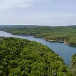 Beautiful Condo, Steps From Table Rock Lake & Sdc