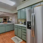 Beautiful Condos At Thousand Hills-Heart Of Branson-Spacious And Affordable