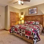 Lakefront Lodge #16-6