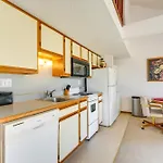 Cozy Condo With Golf Course View In Branson!