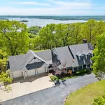 Best Lake Tablerock Views, Private Outdoor Pool, Karaoke/Games-2 Kitchens! Secluded On A Few Acres!