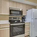 Sunroom With Golf Views Central Branson Condo!
