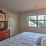 Less Than 1 Mi To Strip Branson Condo On Golf Course!