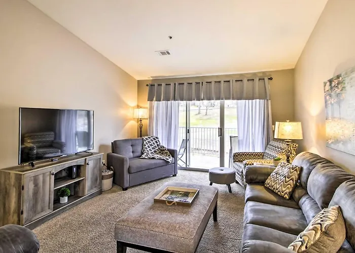 Branson Condo With Balcony, Near Silver Dollar City!