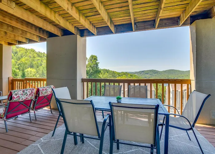 Branson Home With View 1 Mi To Silver Dollar City!