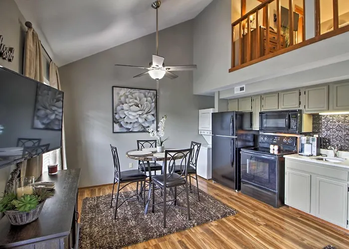 Branson Resort Condo With Lake Taneycomo Access!