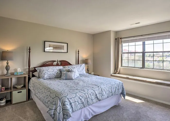 Less Than 1 Mi To Strip Branson Condo On Golf Course!