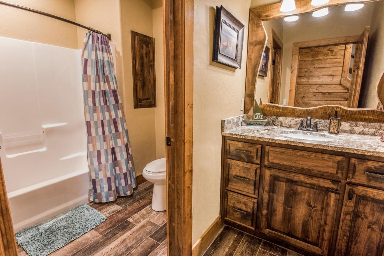 Watermill Cove Lakefront 8bed 8ba Free Amenities 2 Miles To Sdc Holiday home *