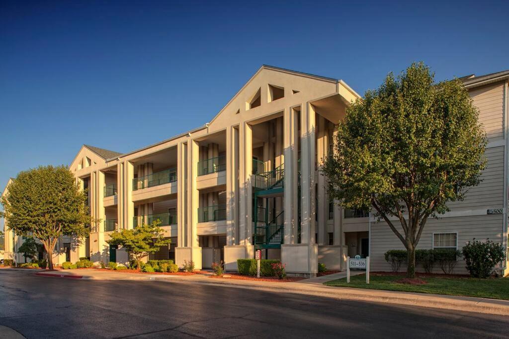 Spacious In Heart Of 2br Standard