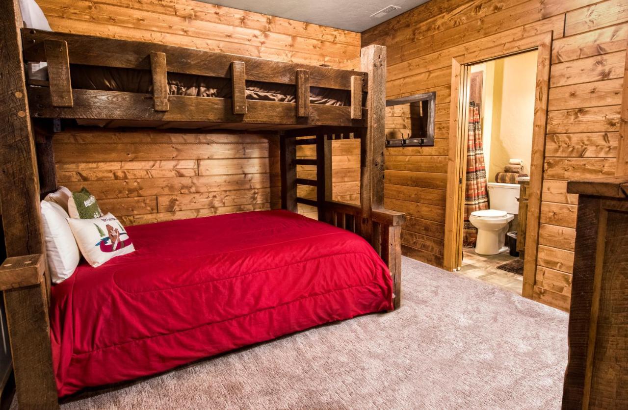 Watermill Cove Lakefront 8bed 8ba Free Amenities 2 Miles To Sdc *
