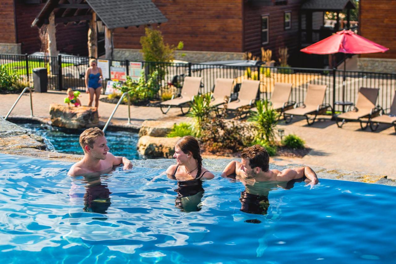 Holiday home Luxury Lakefront Huge Pool Kayaks 2mi To Silver Dollar Branson