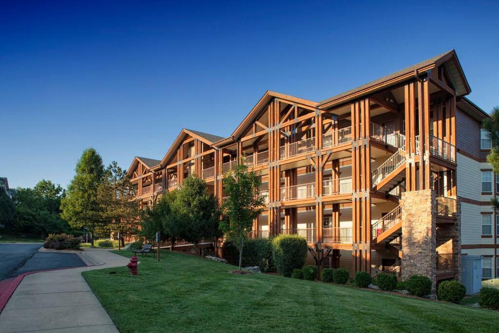 Spacious Palace View 1br Deluxe Holiday home Branson