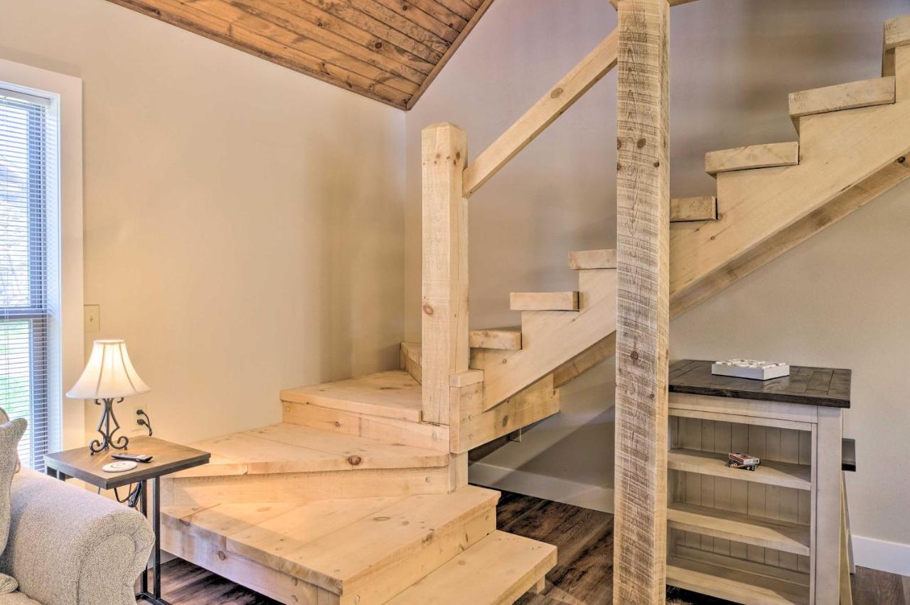 The Cozy With Taneycomo Access! *