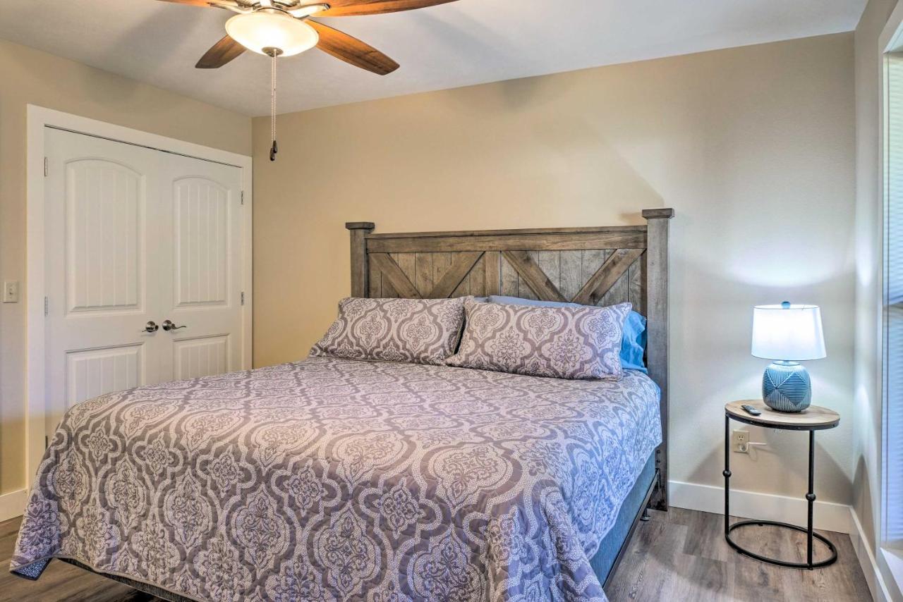 The Cozy With Taneycomo Access! Holiday home