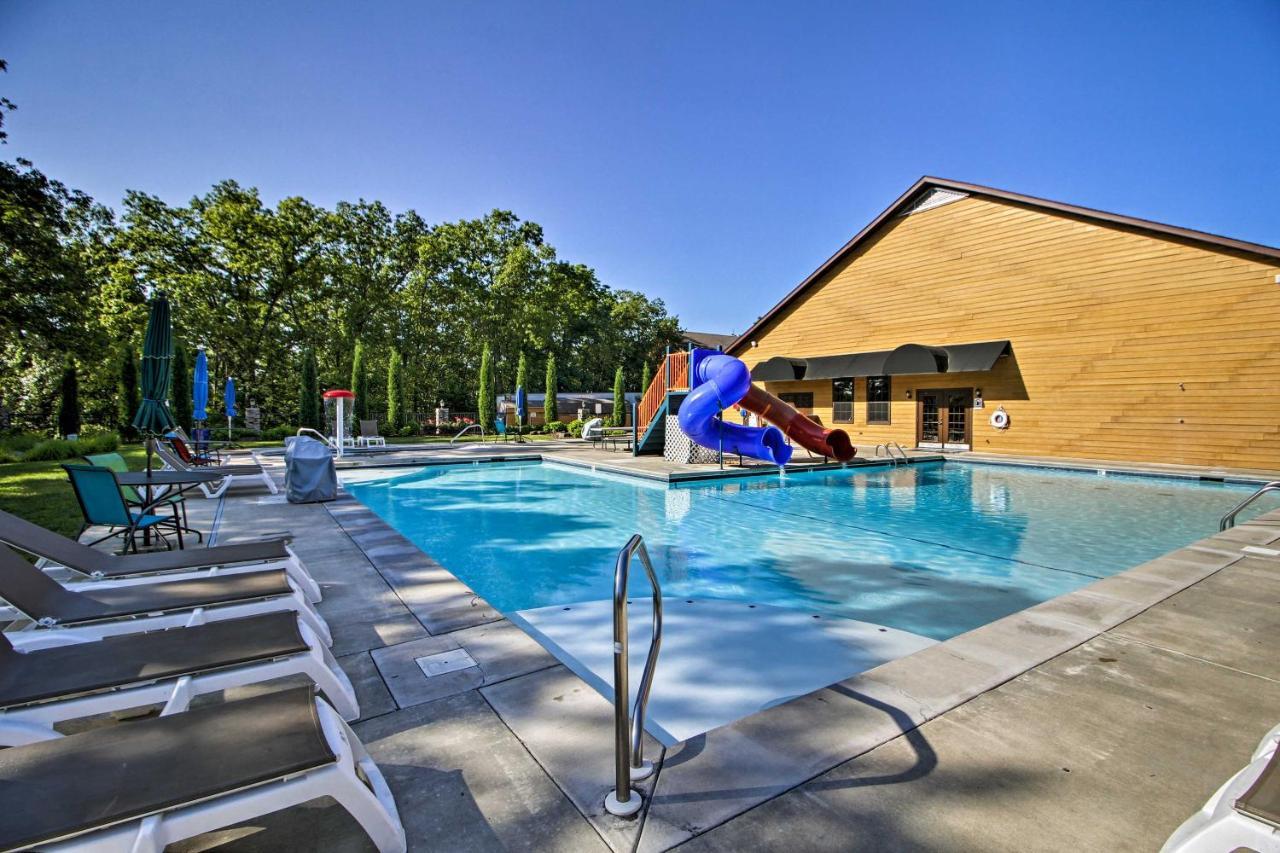 Refined Near Silver Dollar City! Holiday home *