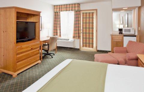 Express & 76 By Ihg Branson