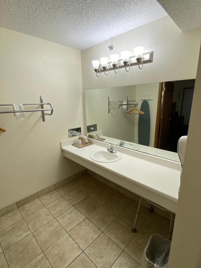 Brookwood Motel