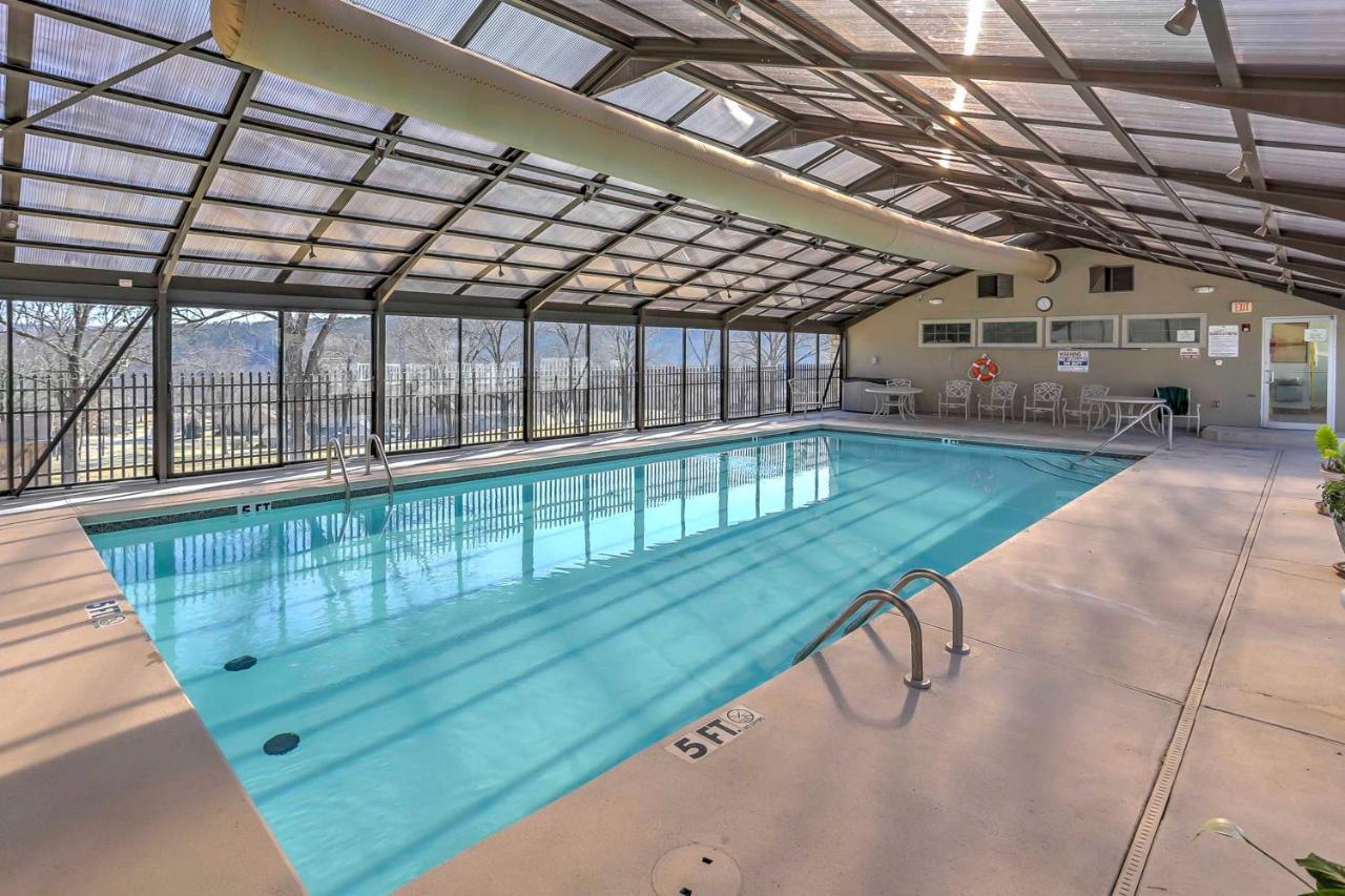 Apartment Lavish Escape With And Access
