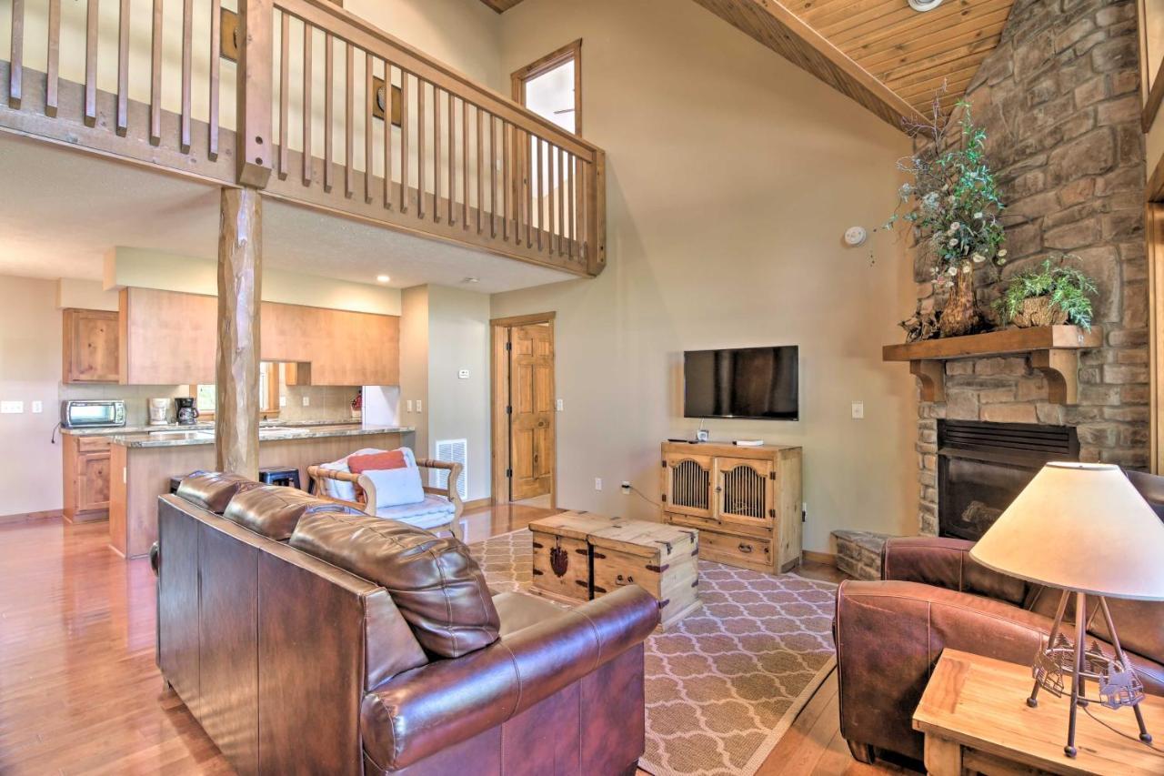 Refined Near Silver Dollar City! Branson
