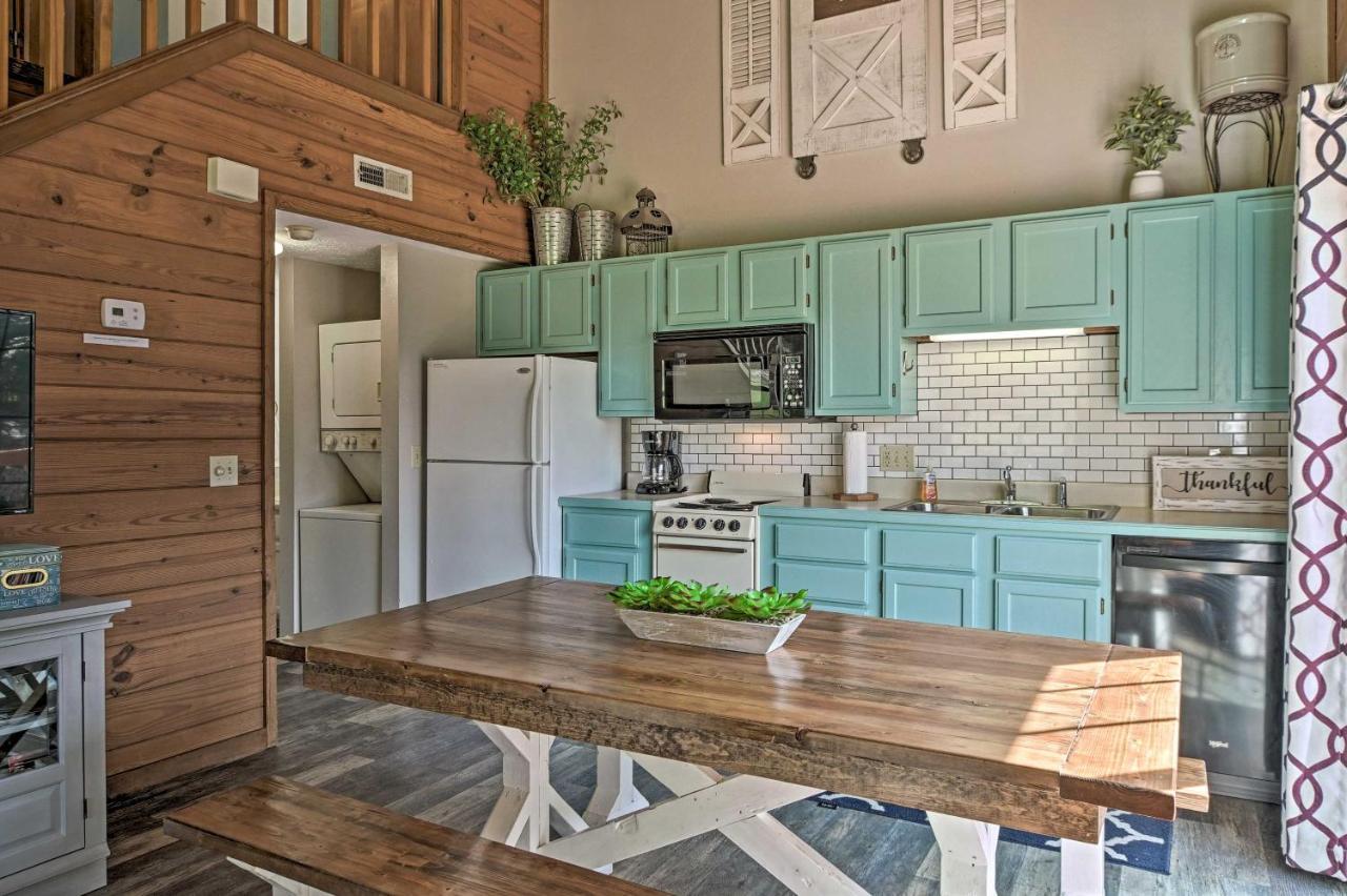 Stylish Townhome 3 Mi To Theatre District