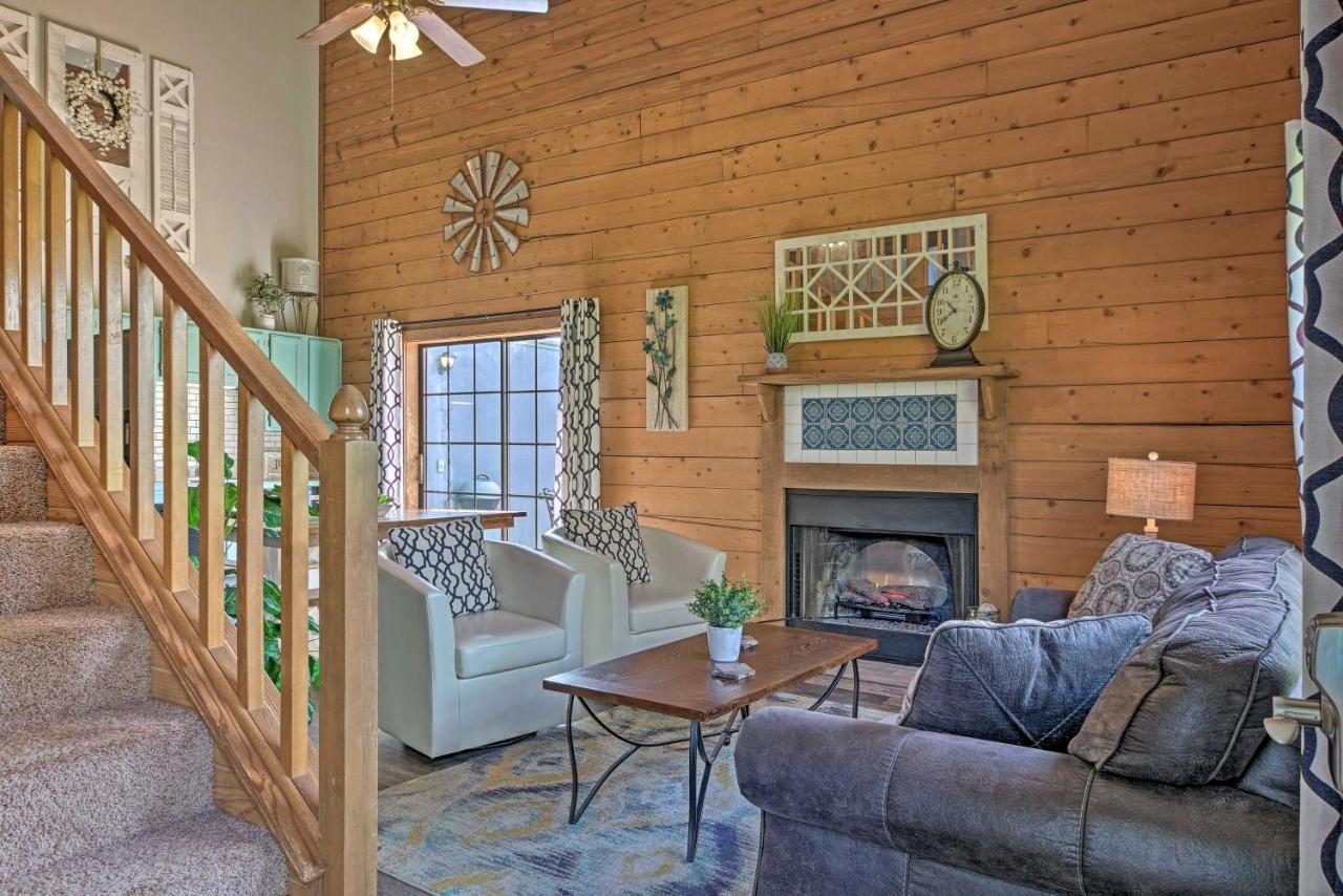Holiday home Stylish Townhome 3 Mi To Theatre District Branson